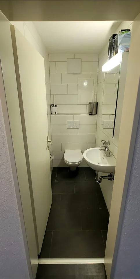 Nachmieter / Untermieter gesucht.