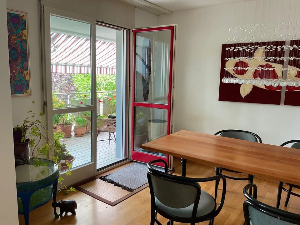 Appartement spacieux de 4,5 pièces dans un emplacement central