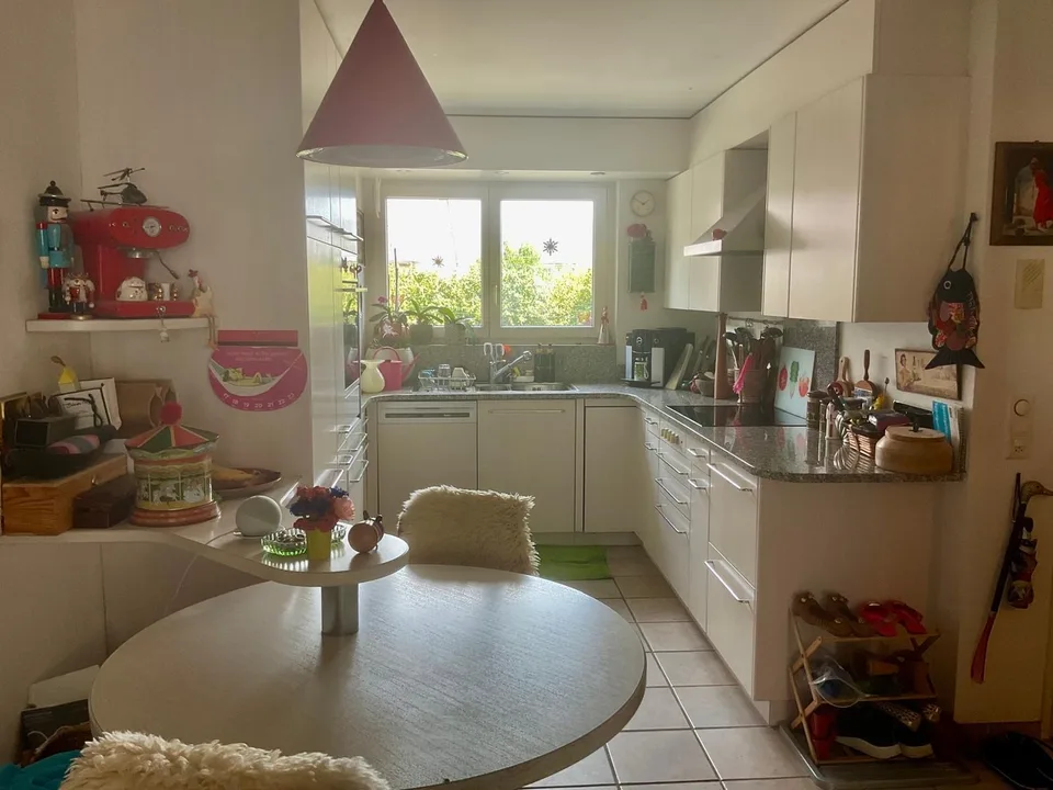 Appartement spacieux de 4,5 pièces dans un emplacement central