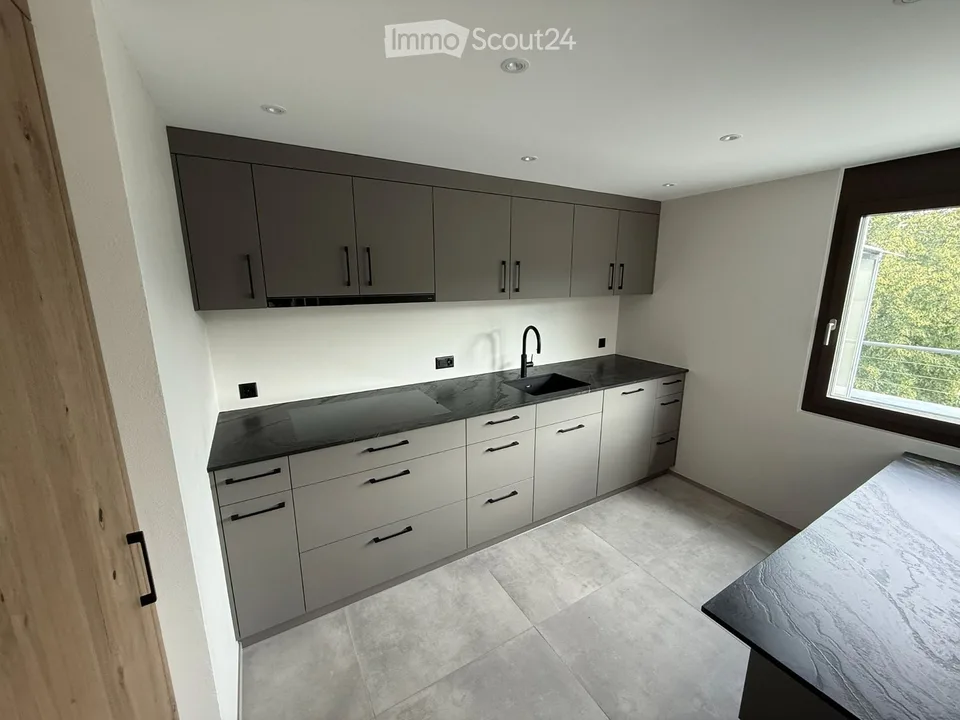 Charmante 4.5-Zimmer-Attikawohnung in Münsingen (Süd-Terrasse 40m2)
