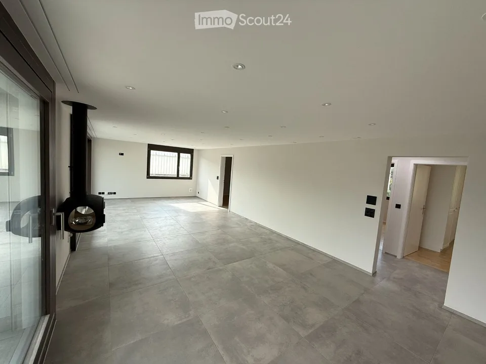 Charmante 4.5-Zimmer-Attikawohnung in Münsingen (Süd-Terrasse 40m2)