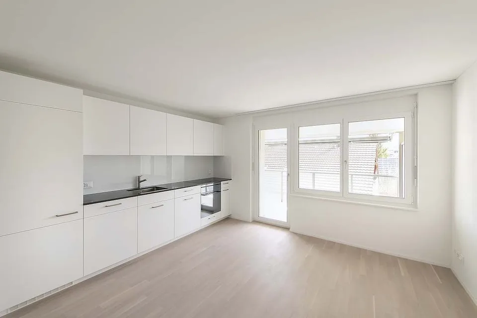 Appartamento moderno di 4 locali, posizione tranquilla a Dietikon