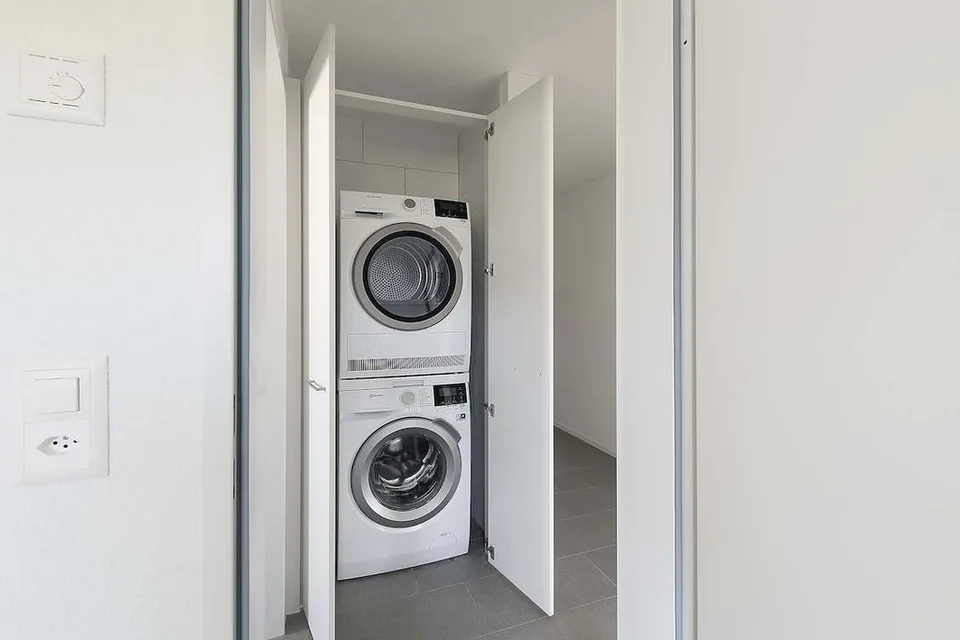 Appartamento moderno di 4 locali, posizione tranquilla a Dietikon
