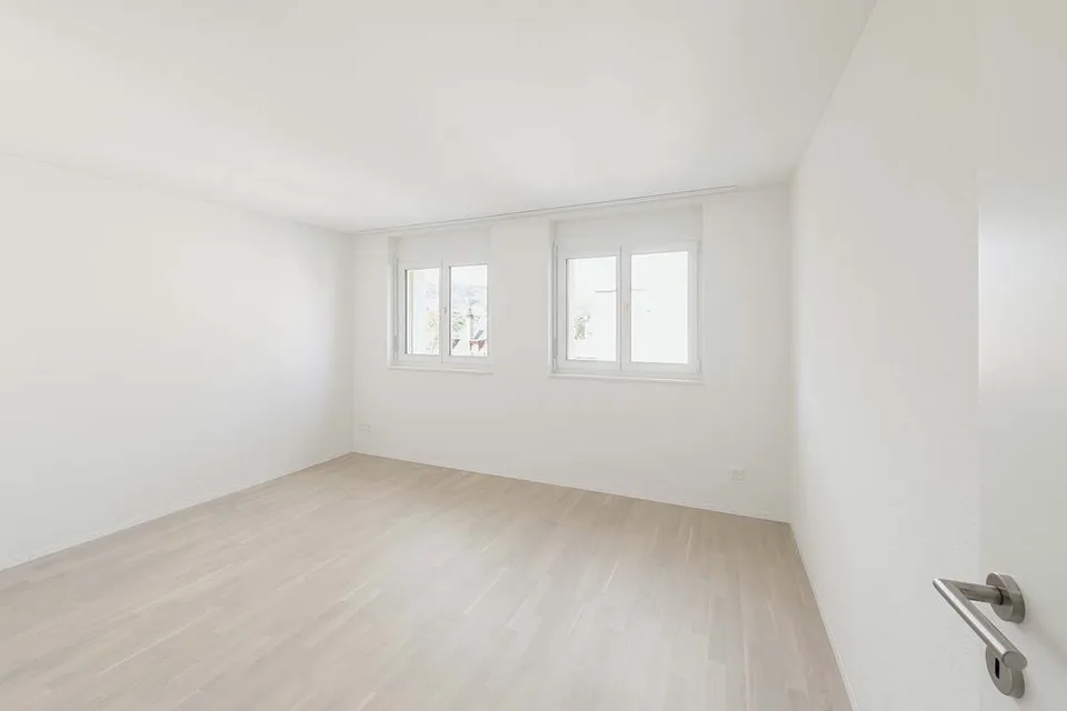 Appartamento moderno di 4 locali, posizione tranquilla a Dietikon
