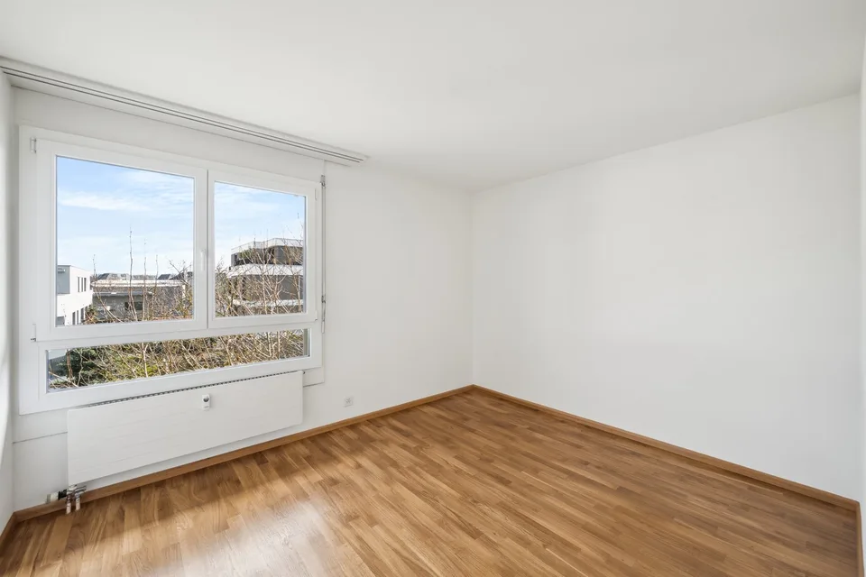Spacious living in the green in Allschwil