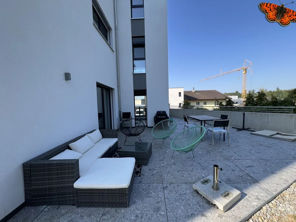 AU REZ DE JARDIN - 4 ½ PIECES A ROMONT !