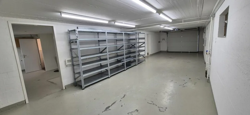Storage room and garage with versatile usage possibilities