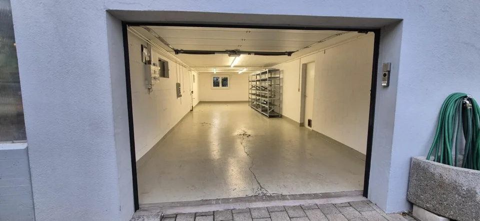 Lagerraum und Garage mit vielseitigen Nutzungsmöglichkeiten
