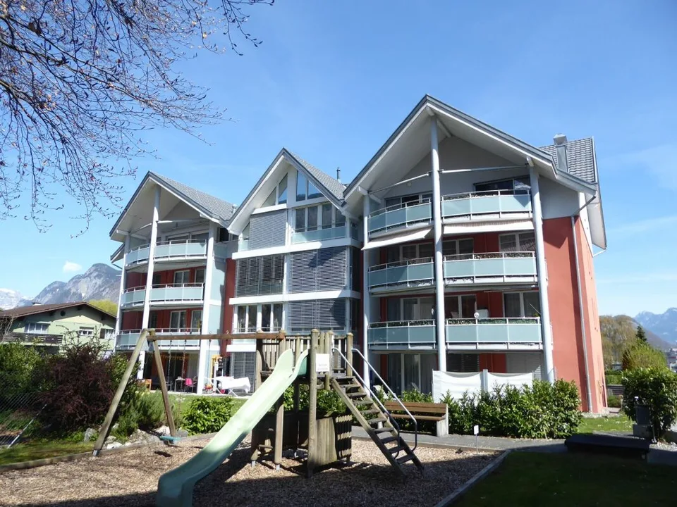 moderne und neuwertige 6-Zimmer-Maisonette-Wohnung