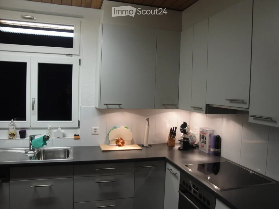 Charming 4-room apartment on the 1st floor in a historic building in Wichtrach