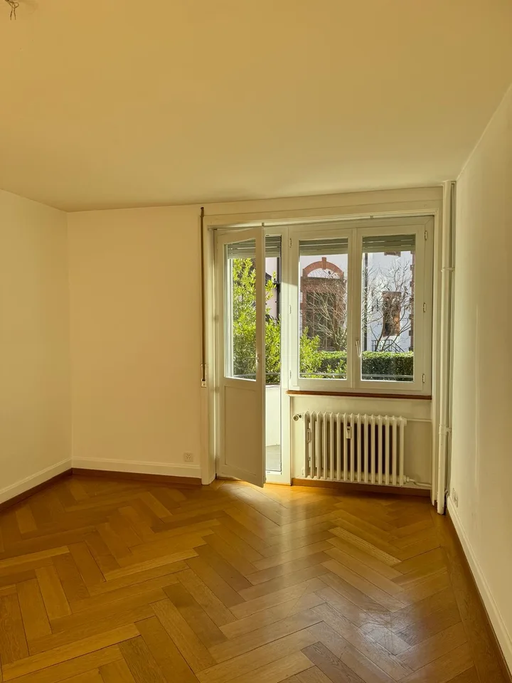 Zentrale gelegene 2-Zimmer-Altbauwohnung