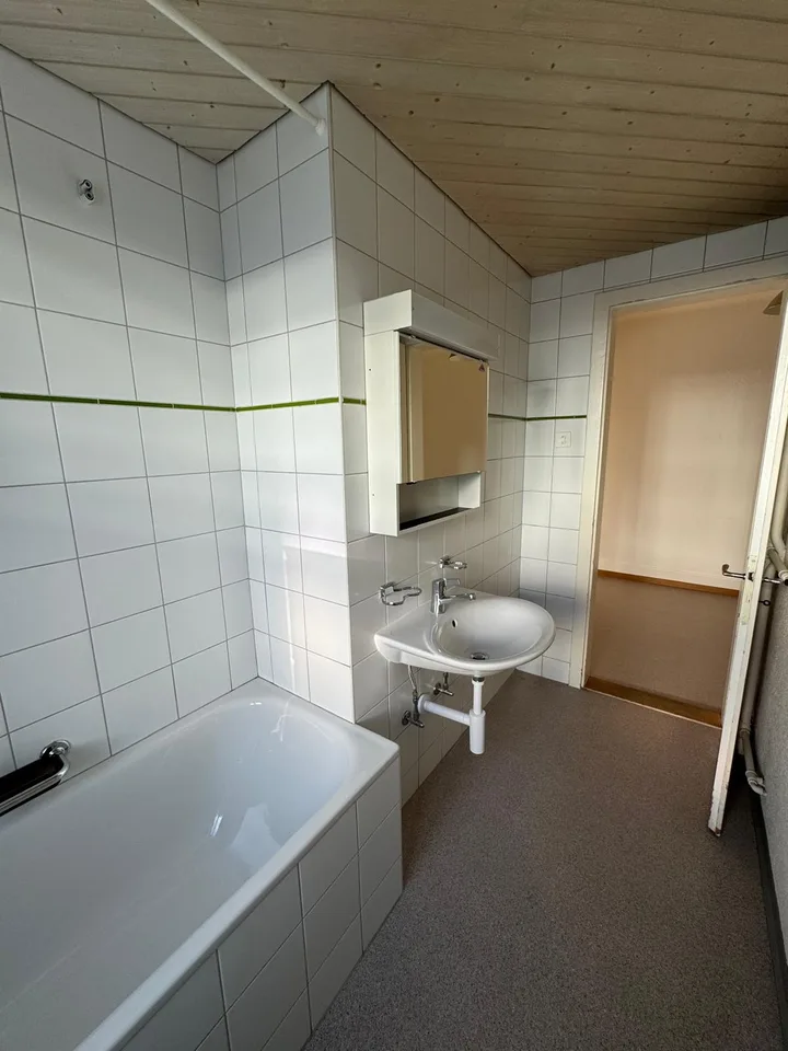 Centrally located 2-room old building apartment