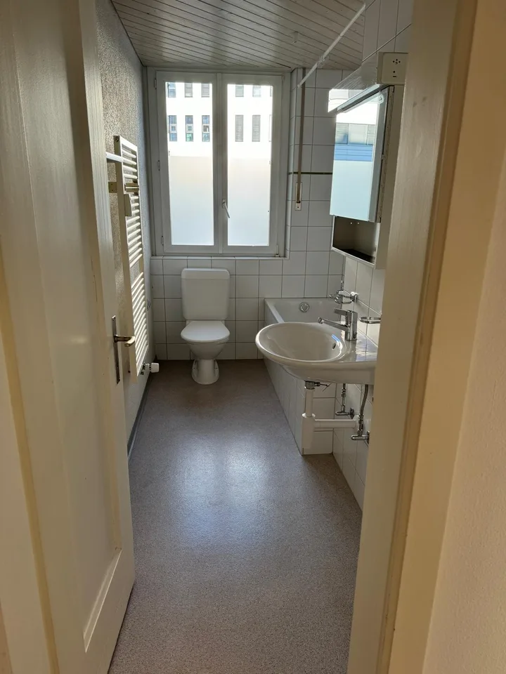 Centrally located 2-room old building apartment