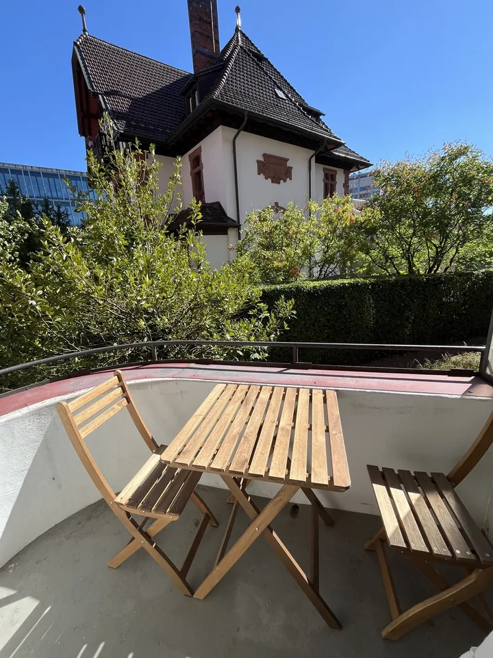 Centrally located 2-room old building apartment