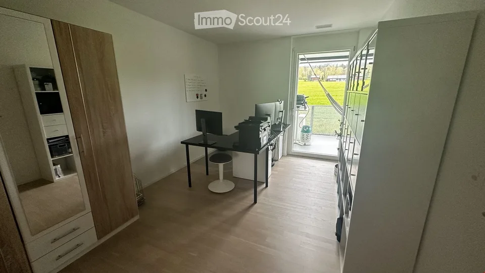 Beautiful 3.5-room apartment with a view of the greenery incl. EHP