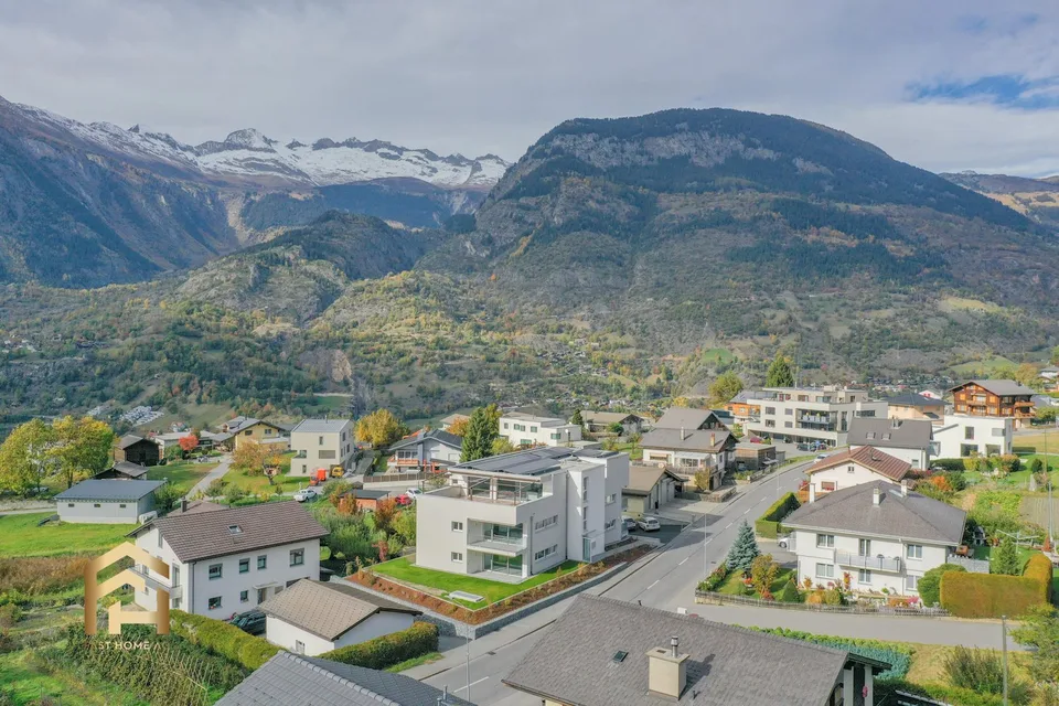Idyllic 4.5 terraced apartment in Termen