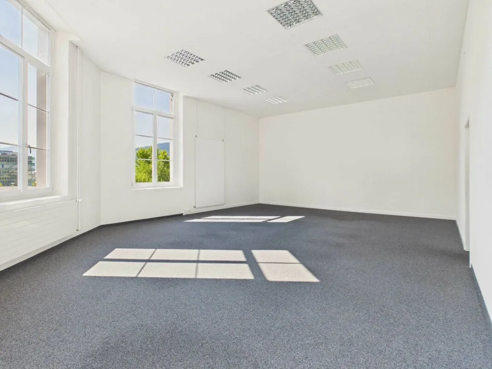 Gewerbefläche in zentralem Gewerbe- und Wohnareal mit 105m2