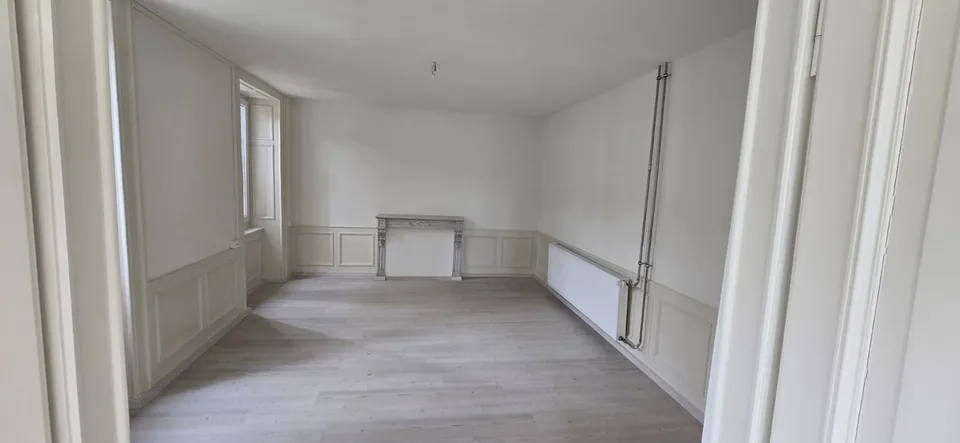 Geräumige 3.5-Zimmer-Wohnung im Herzen von Le Locle, renoviert