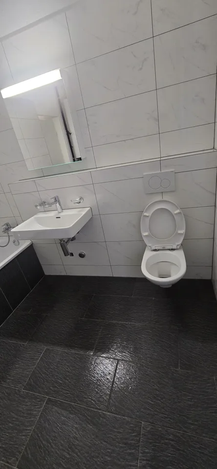 Geräumige 3.5-Zimmer-Wohnung im Herzen von Le Locle, renoviert