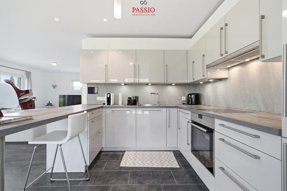 Maison familiale moderne de 5,5 pièces avec jardin de rêve
