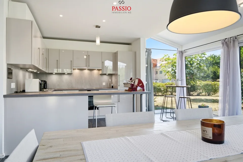 Maison familiale moderne de 5,5 pièces avec jardin de rêve