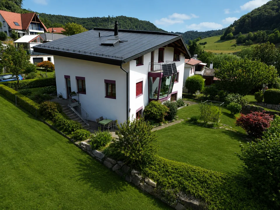 Charmantes Einfamilienhaus in Rothenfluh – Wohnen mit Weitblick