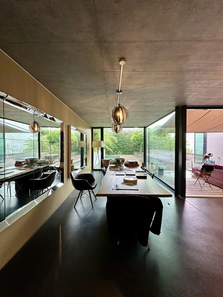 Luxuriöse Designer Villa mit Pool – Foto 10 von 13