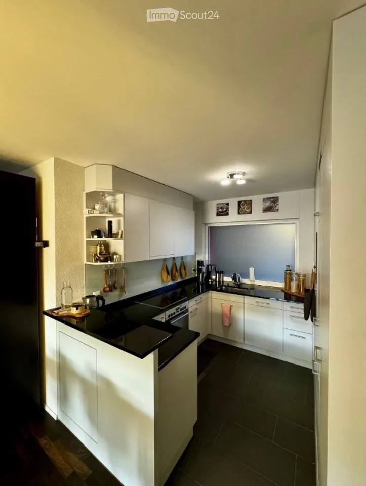 Möbelierte 2.5Zi Wohnung in Dübendorf