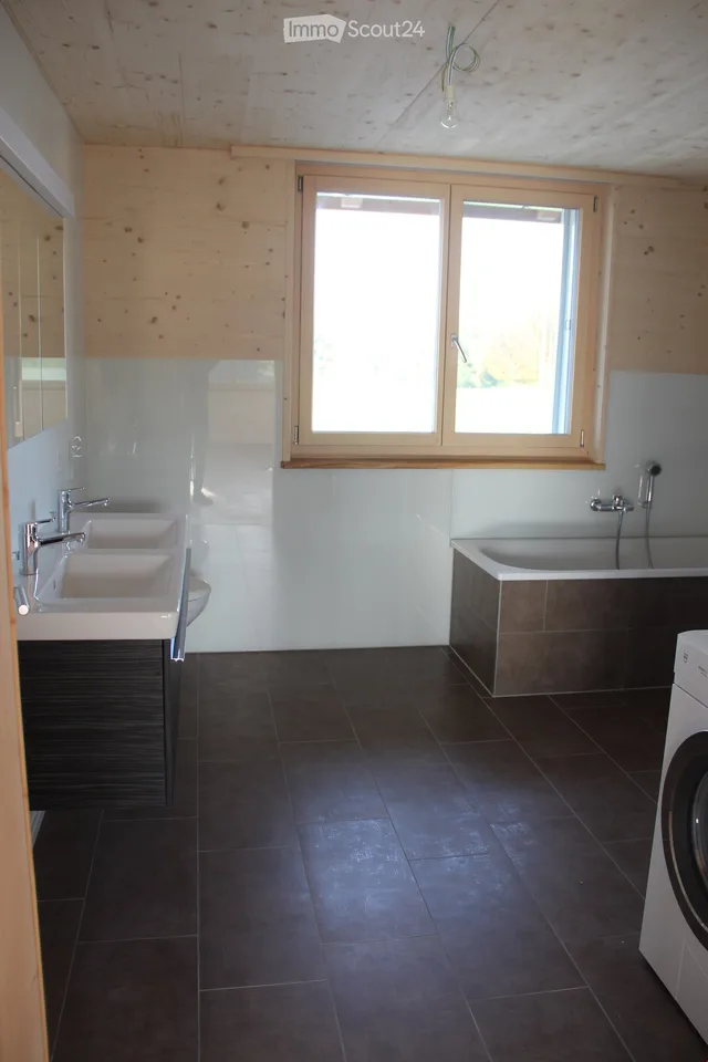 Modern 4.5-room maisonette apartment in Niederglatt SG – natural and comfortable