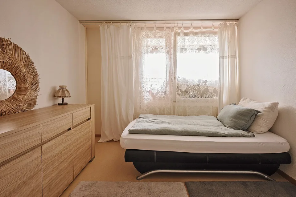 Ruhiges WG-Zimmer zu vermieten.