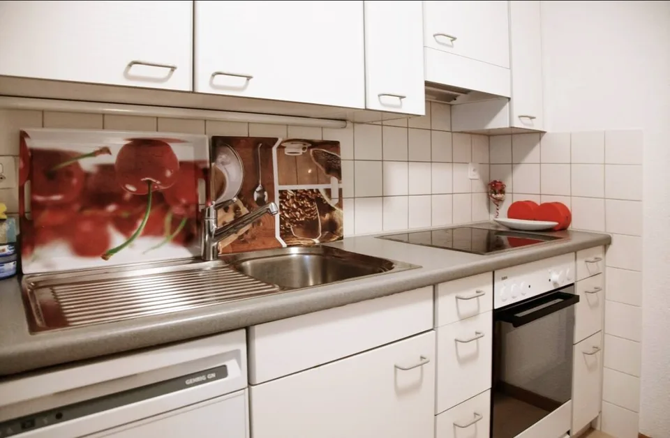 Ruhiges WG-Zimmer zu vermieten.