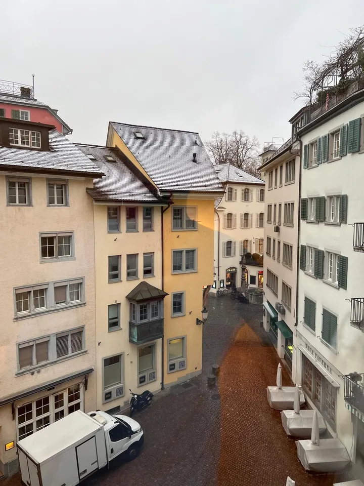 Furnished Studio / 1.5-Room Apartment in Zurich Old Town Available from 16 October 2026
