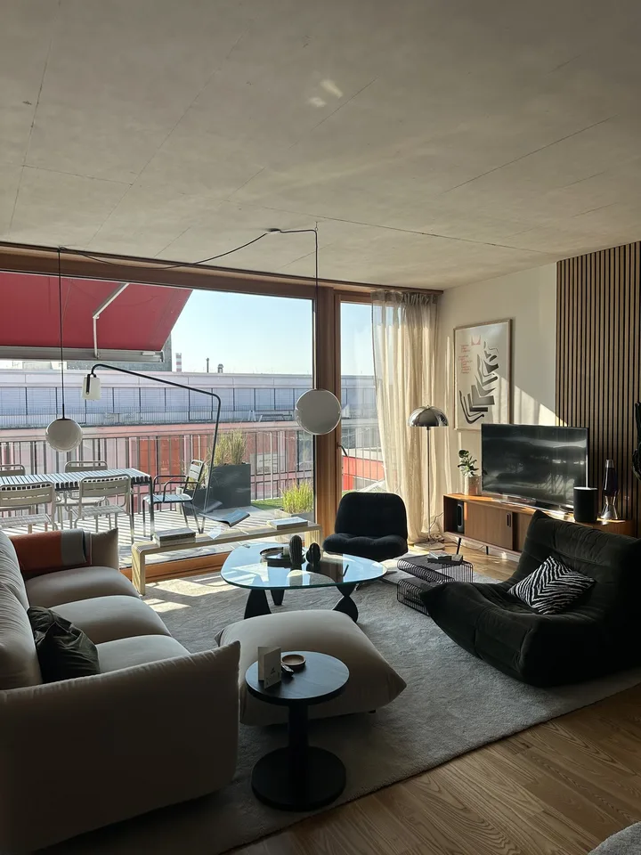 Modern & spacious 3.5 room apartment in the heart of 8005!