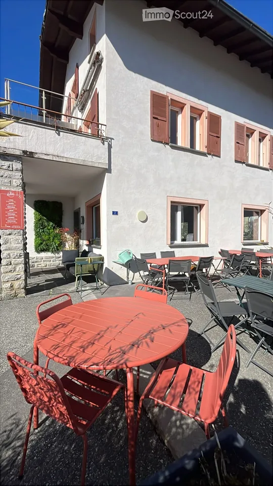 Einkommensimmobilie 325 m2 Mieteinnahmen CHF 92’500/ Jahr Verkauf mit der Gesellschaft