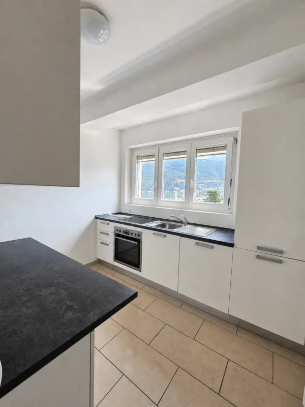 2.5 locali con vista lago