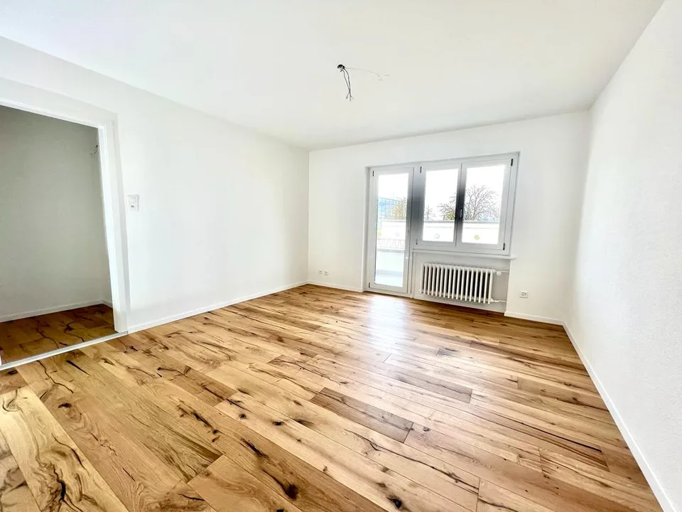 Gehobene 4.5-Zimmer-Wohnung mit Balkon und schöner Aussicht in Bellach