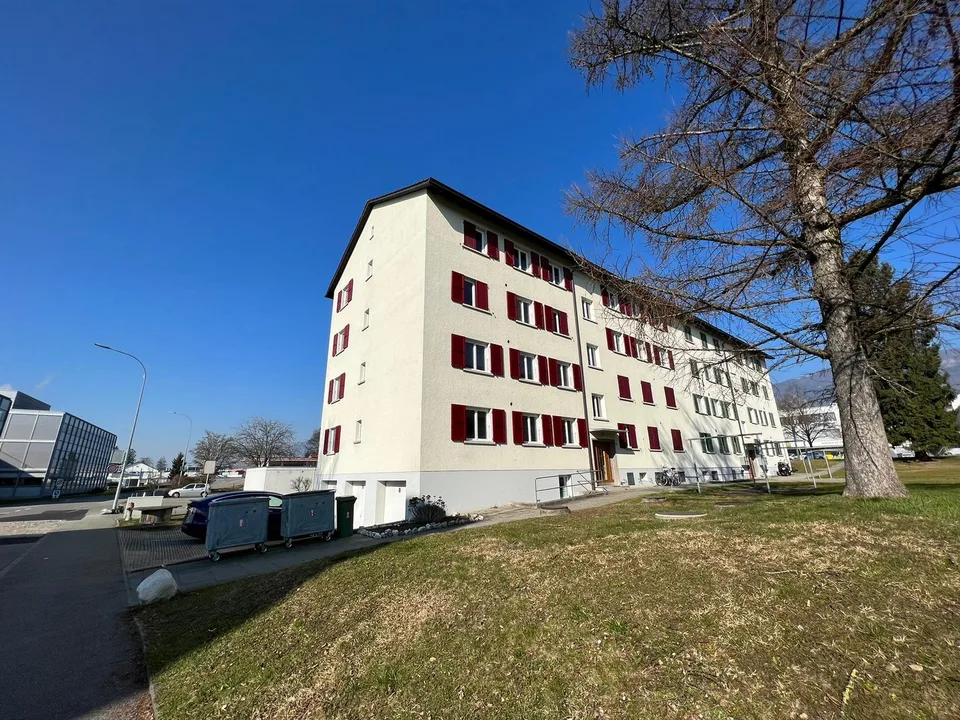 Gehobene 4.5-Zimmer-Wohnung mit Balkon und schöner Aussicht in Bellach