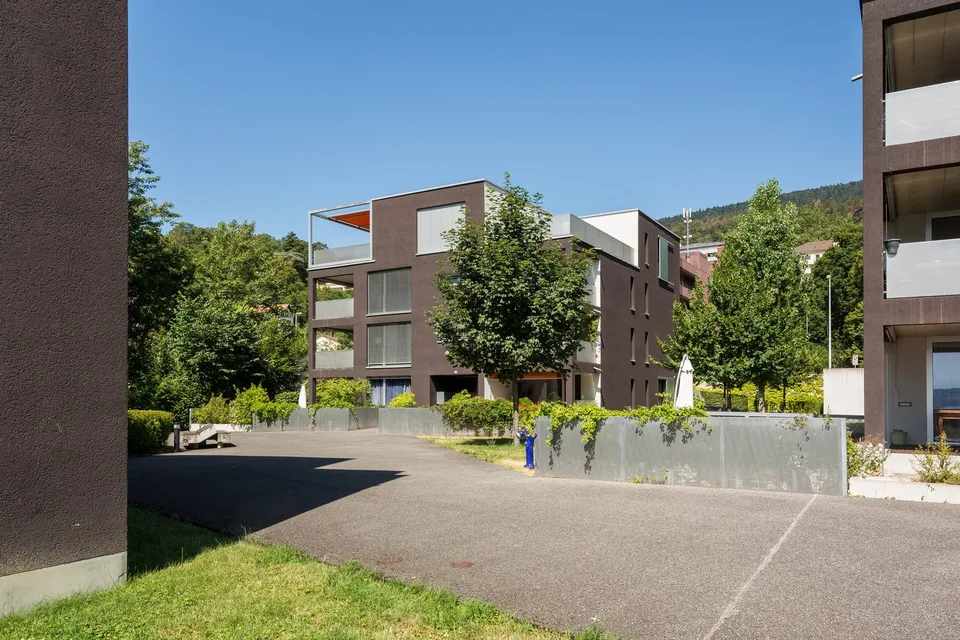 Magnifique appartement de 3,5 pièces, pieds dans l'eau et plage privée