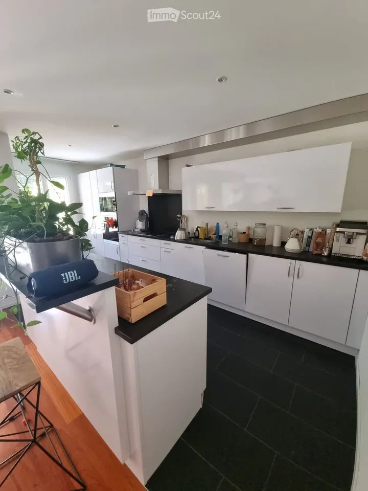 Beautiful 4.5-room apartment with terrace and garden