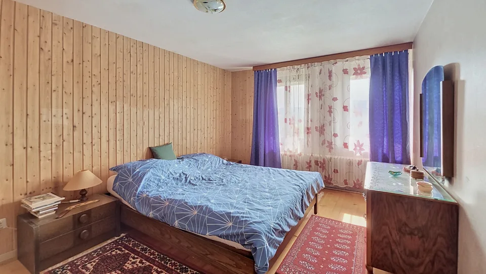 Haus im Dorf mit 8 Zimmern in Villeneuve