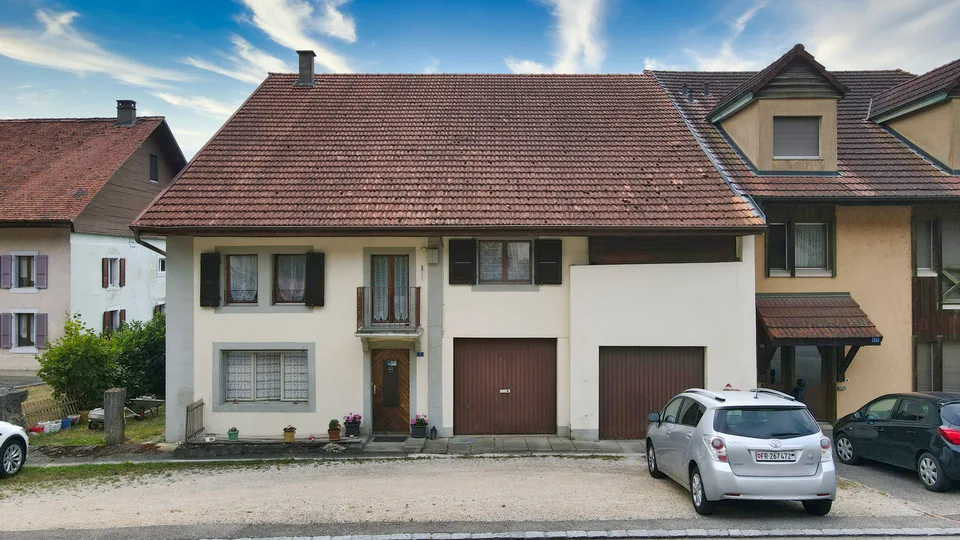 Haus im Dorf mit 8 Zimmern in Villeneuve