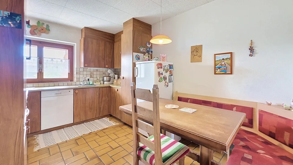 Haus im Dorf mit 8 Zimmern in Villeneuve