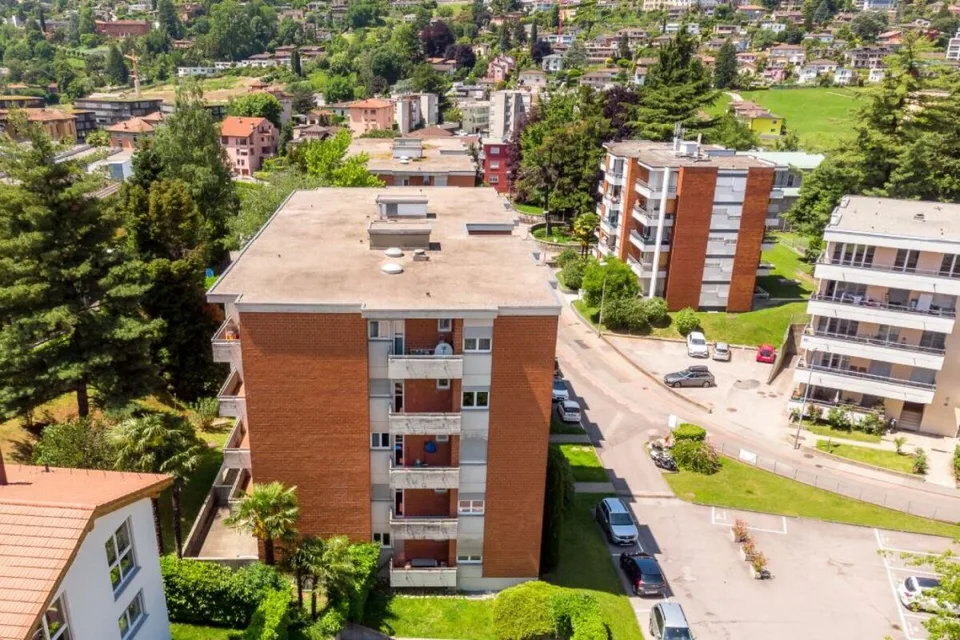 9600, Etamon, apartment 0008