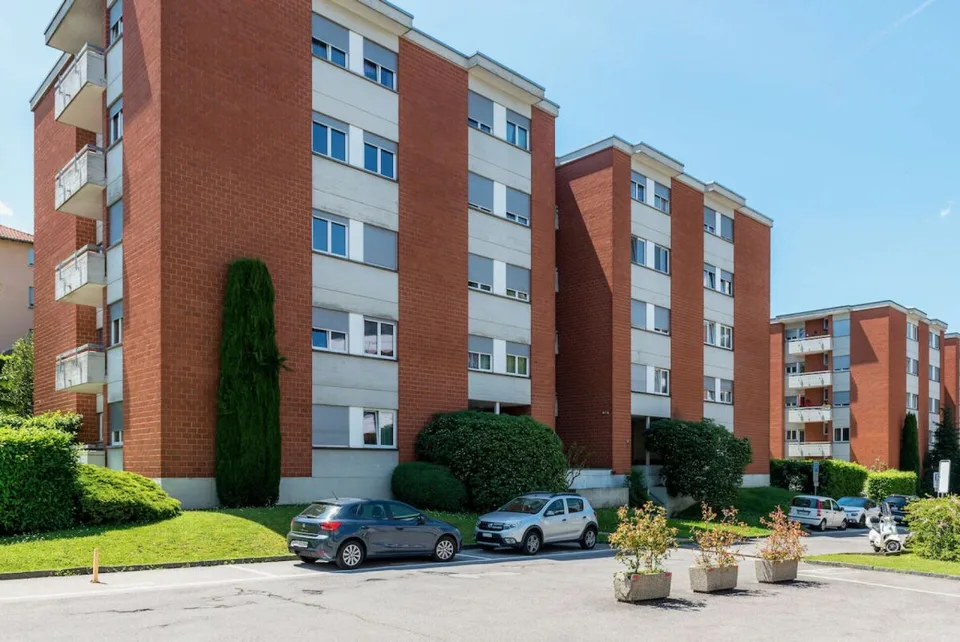 9600, Etamon, apartment 0008