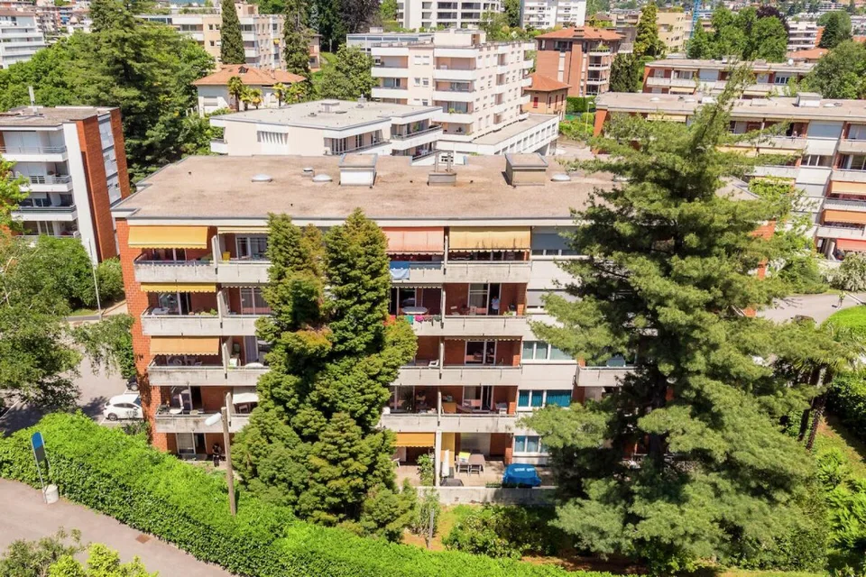 9600, Etamon, apartment 0008