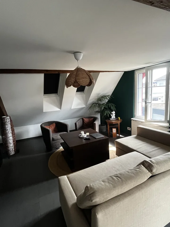 Helles Zimmer in grosszügiger 3.5-Zimmer-Wohnung in Dietikon