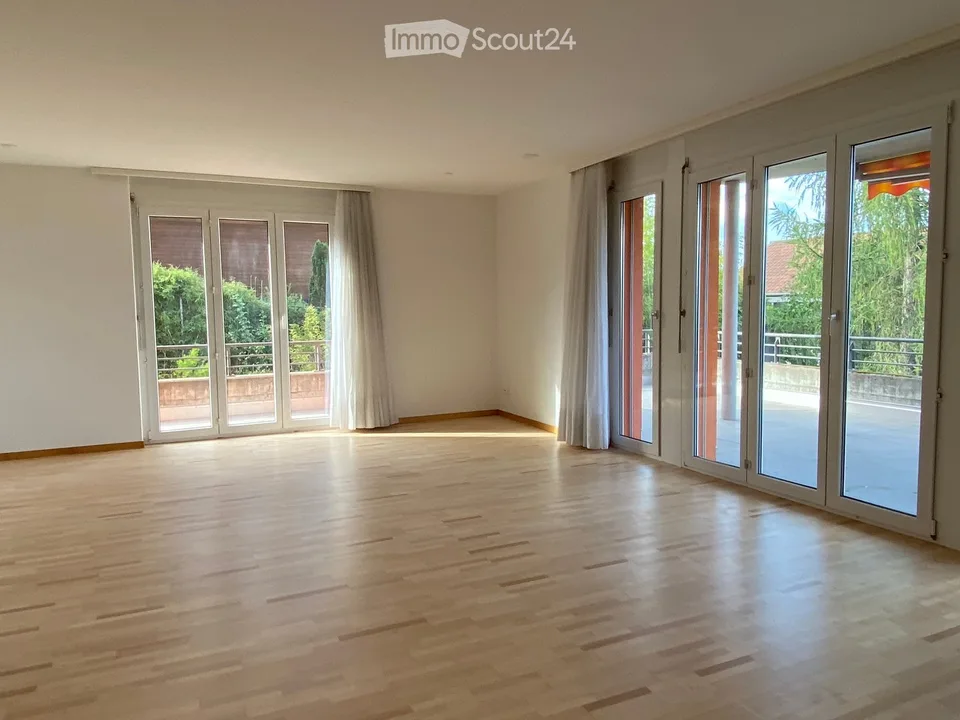 Doppeleinfamilienhaus in Bassersdorf