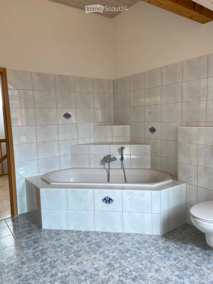 Doppeleinfamilienhaus in Bassersdorf
