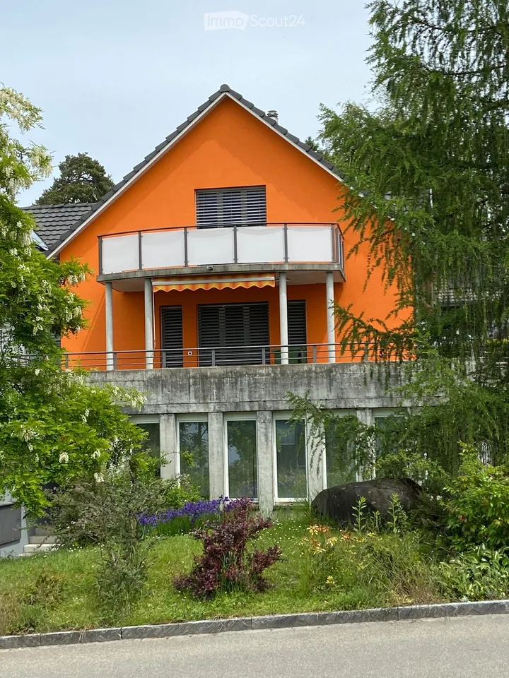 Doppeleinfamilienhaus in Bassersdorf