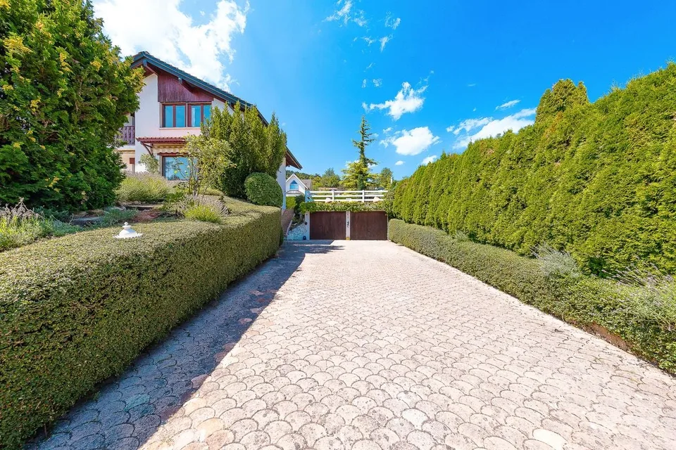 Schönes Haus in Arzier-Le Muids mit Blick auf den See!